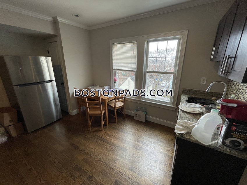 Boston - $2,895 /month