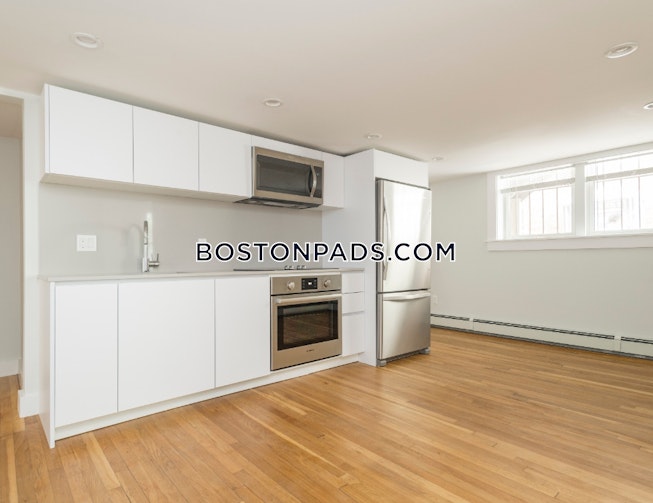 Boston - $4,000 /mo