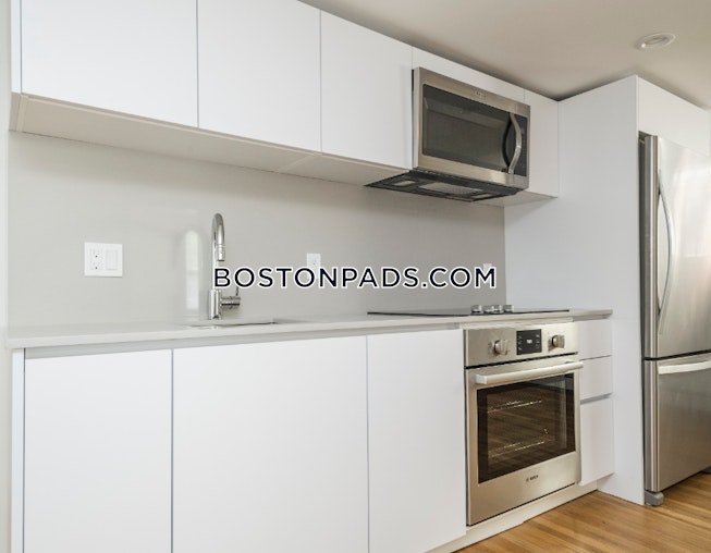 Boston - $4,000 /mo