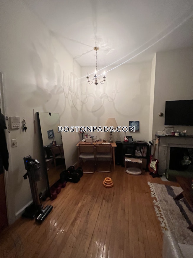 Boston - $3,350 /mo