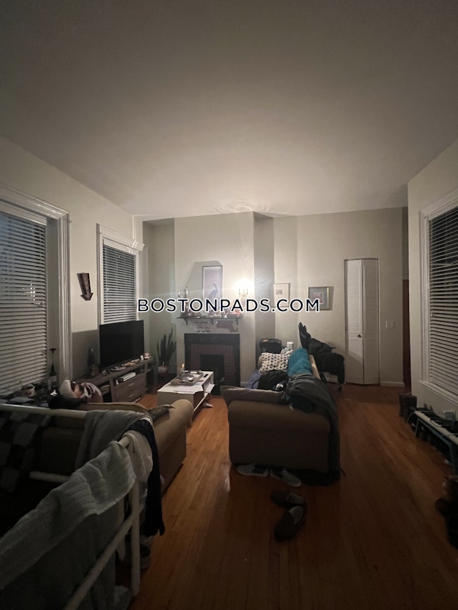 Boston - $3,350 /mo