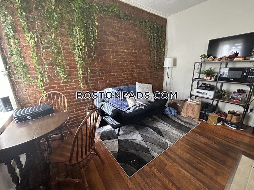 Boston - $2,495 /month