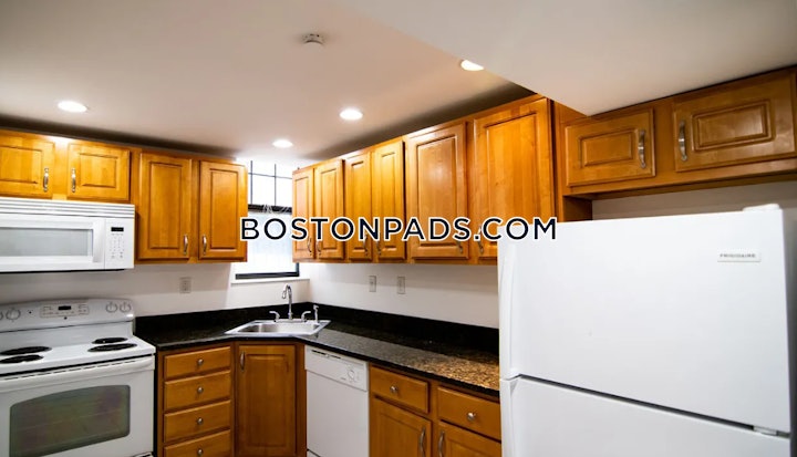 fenwaykenmore-apartment-for-rent-1-bedroom-1-bath-boston-2750-4566407 
