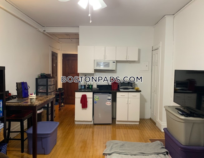 Boston - $2,425 /mo