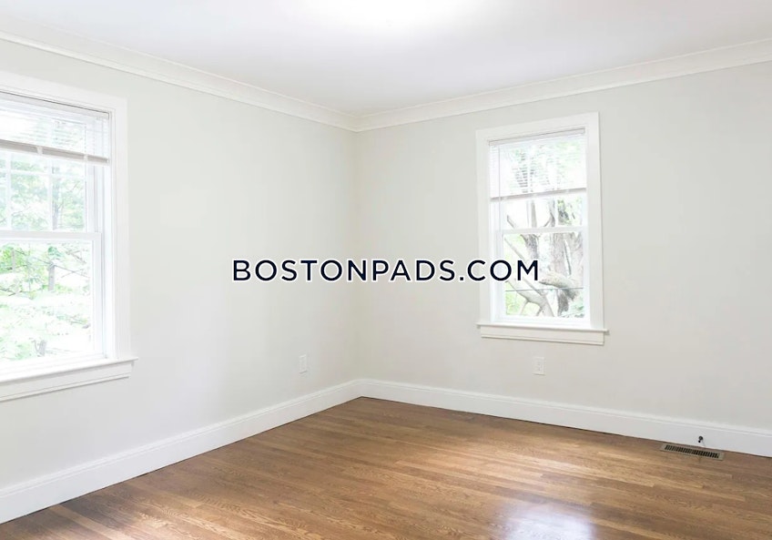 Boston - $4,625 /month