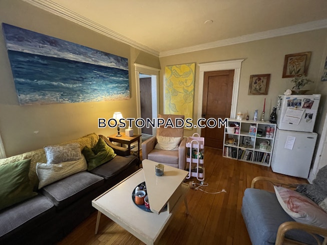 Boston - $3,600 /mo