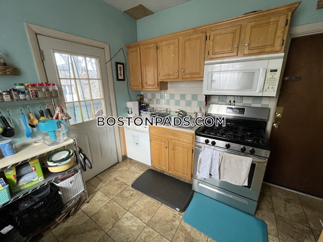 Boston - $3,600 /mo