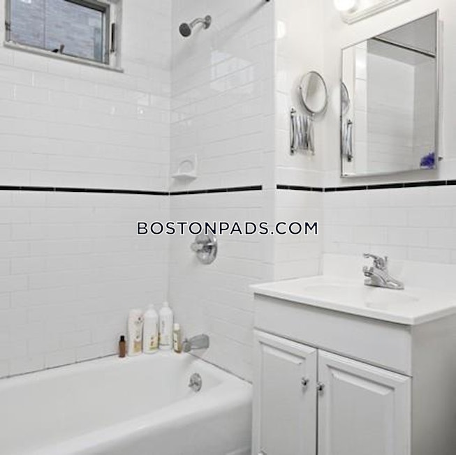 Somerville - $4,750 /mo