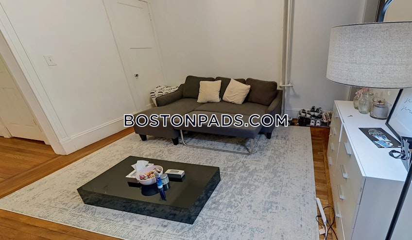 Boston - $4,995 /month