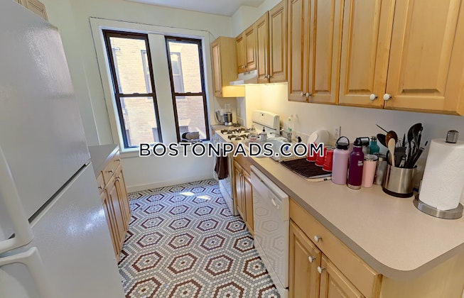 Boston - $4,995 /mo