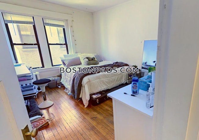 Boston - $4,995 /mo