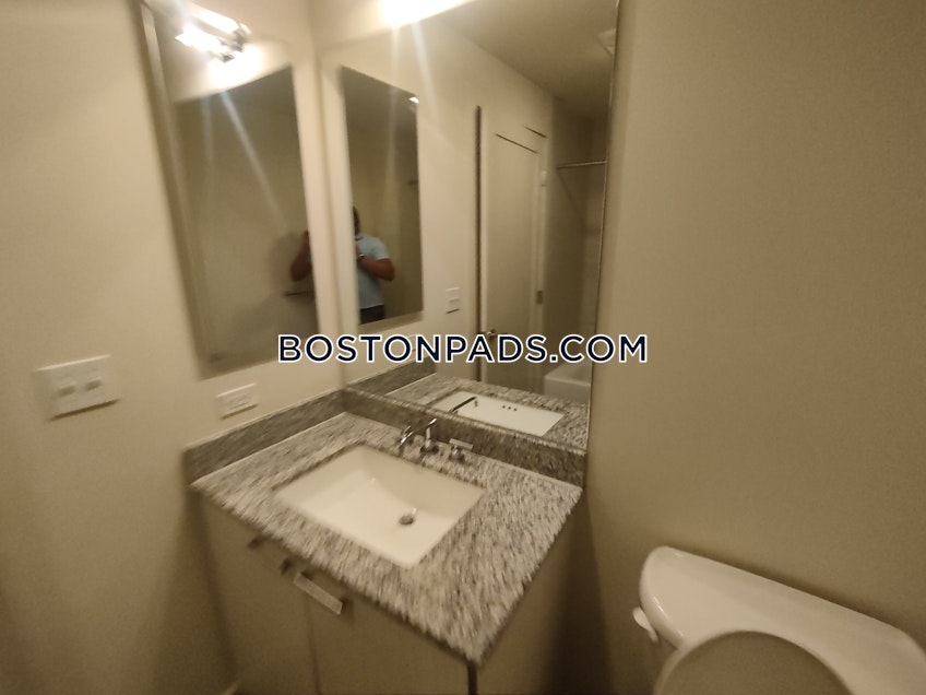 Boston - $4,610 /month