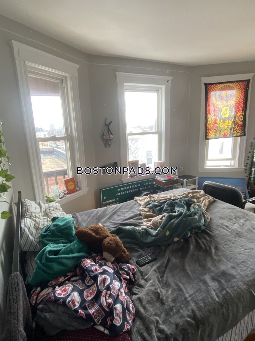 Somerville - $4,800 /month