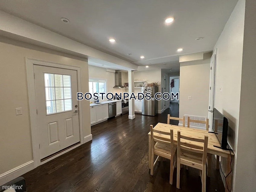 Boston - $5,200 /month