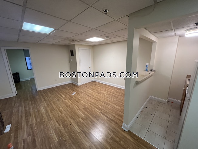 Boston - $2,750 /mo