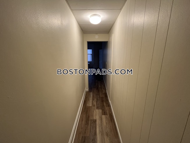 Boston - $2,450 /mo