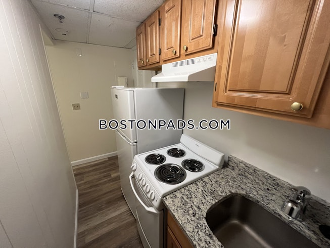 Boston - $2,450 /mo