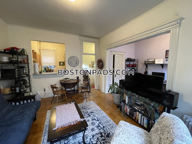 Boston - $2,600 /mo