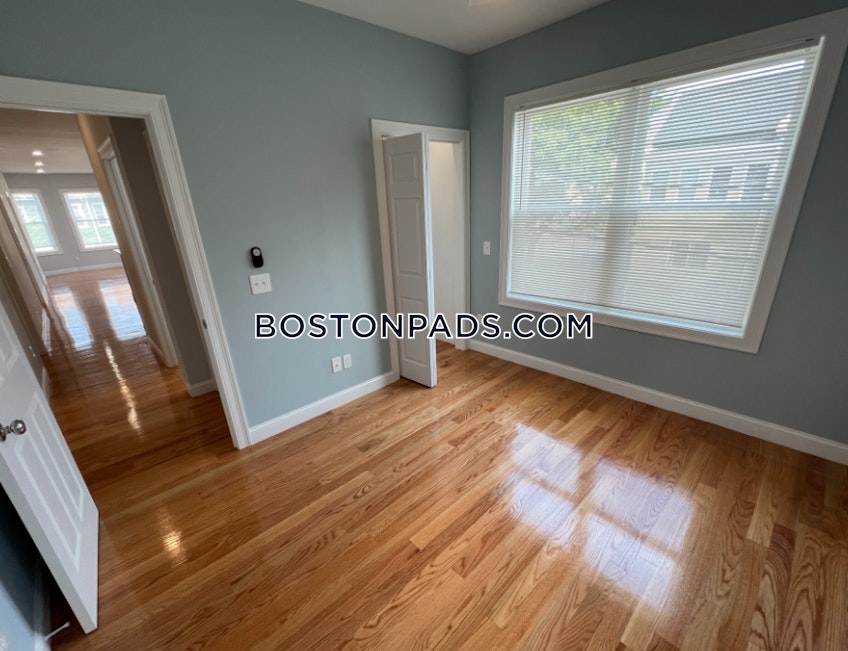 Somerville - $4,950 /month