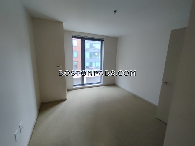 Boston - $4,580 /mo