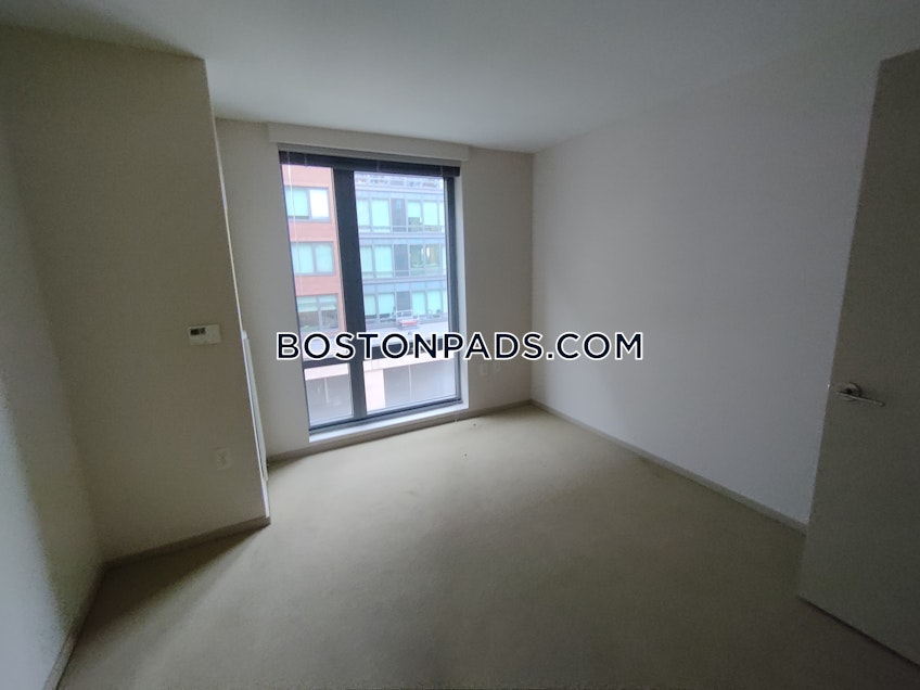 Boston - $4,735 /month