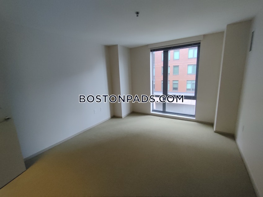 Boston - $4,735 /month