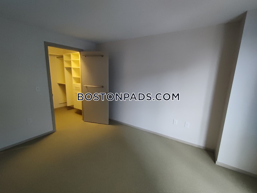 Boston - $4,735 /month