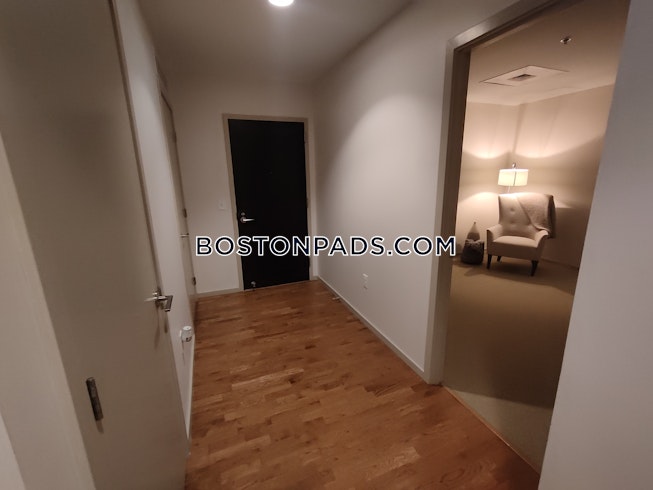 Boston - $4,590 /mo