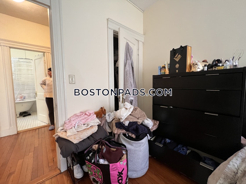 Boston - $2,600 /month