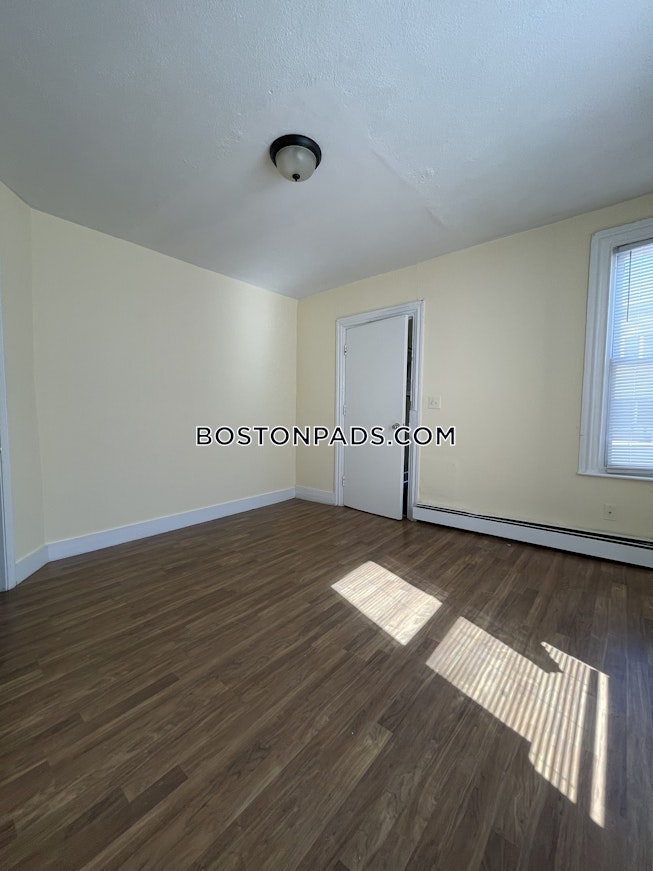 Somerville - $2,450 /mo