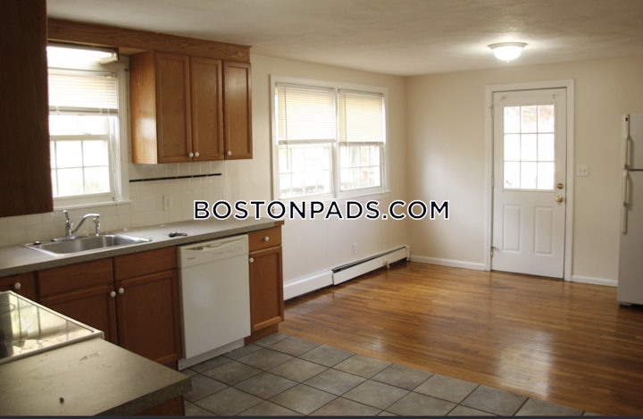 woburn-apartment-for-rent-4-bedrooms-15-baths-2500-4572242 