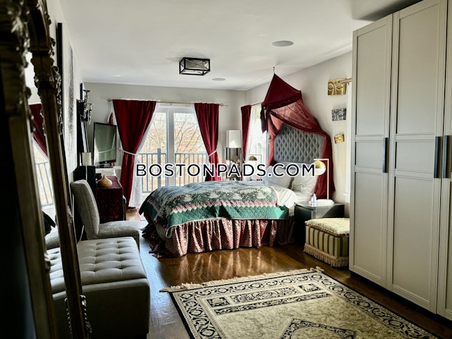 Somerville - $5,495 /mo