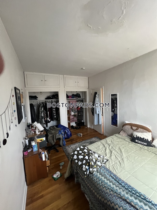 Boston - $2,400 /mo