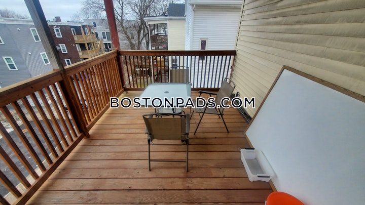 Romsey St. Boston picture 8