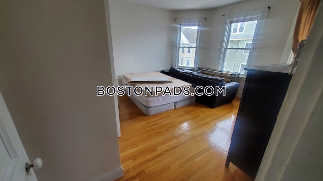 Boston - $3,400 /mo