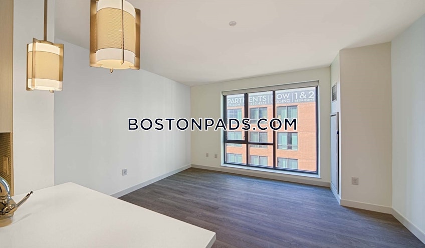 Boston - $3,628 /month