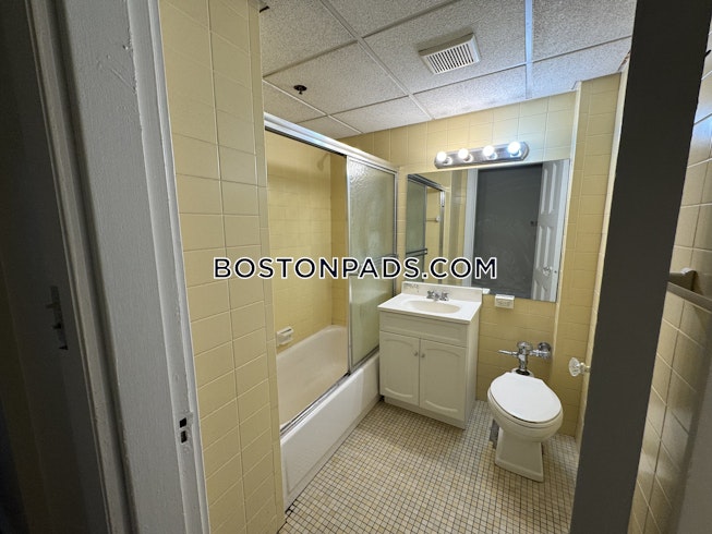 Boston - $2,400 /mo