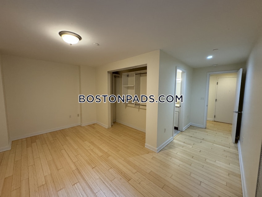 Boston - $4,200 /month