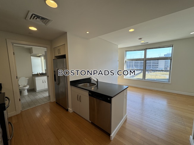 Boston - $2,800 /mo