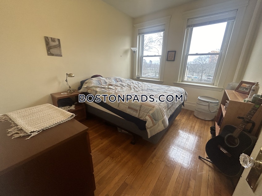 Boston - $2,750 /month