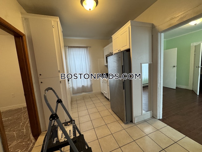 Boston - $2,600 /mo