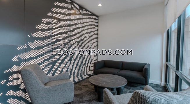 Boston - $2,288 /mo