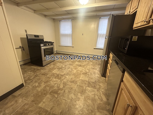 Boston - $2,450 /mo