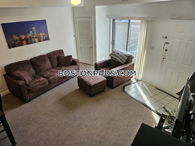 Boston - $2,350 /mo