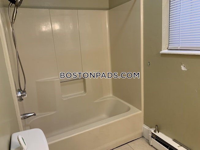 Boston - $2,700 /mo