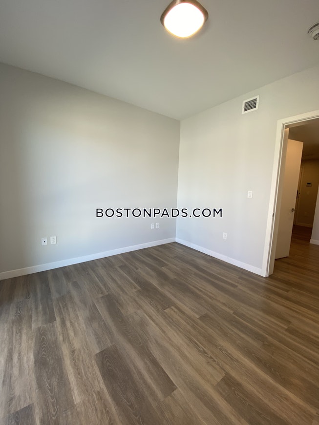 Cambridge - $5,253 /mo