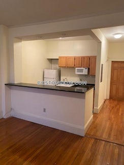 Boston, $3,200/mo