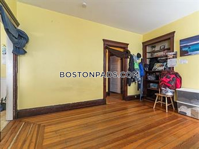 Boston - $4,500 /mo