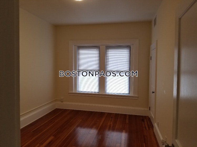 Beacon St., Brookline