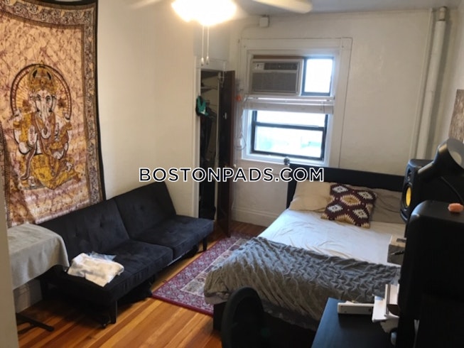 Boston - $2,050 /mo